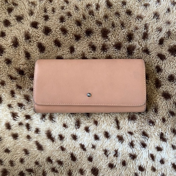 Universal Thread Handbags - 🌞Blush pink wallet